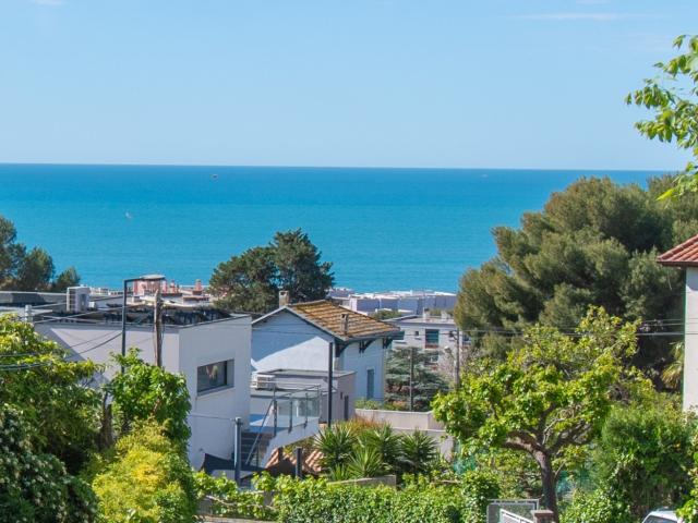 Maison 7 pièces 254 m²