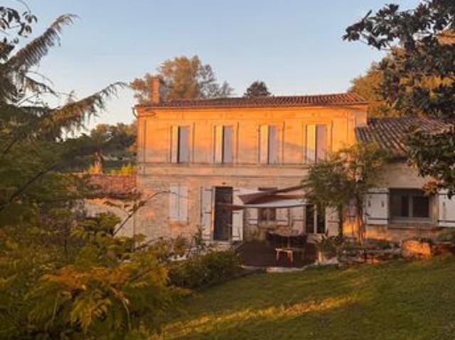 Maison 7 pièces 254 m²