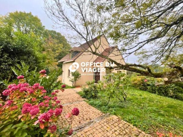 Maison 7 pièces 254 m²