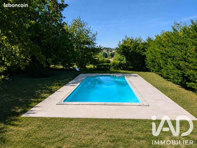 Maison 7 pièces 254 m²