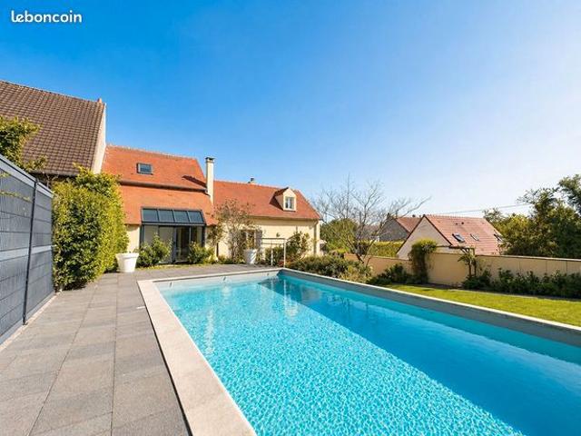Maison 7 pièces 254 m²