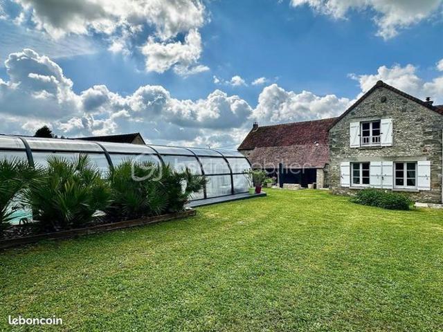 Maison 7 pièces 254 m²
