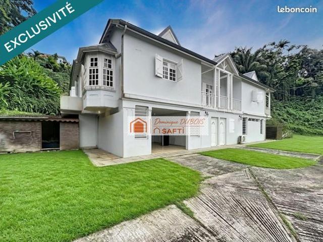 Maison 7 pièces 254 m²