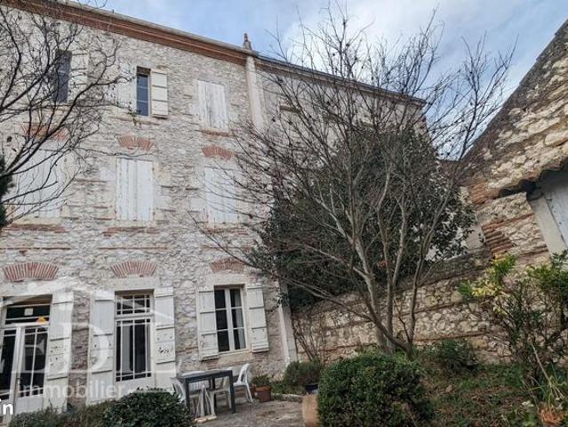Maison 7 pièces 254 m²