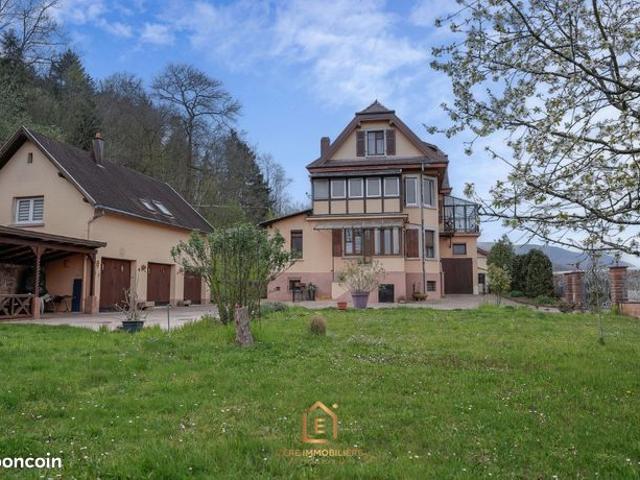 Maison 7 pièces 255 m²