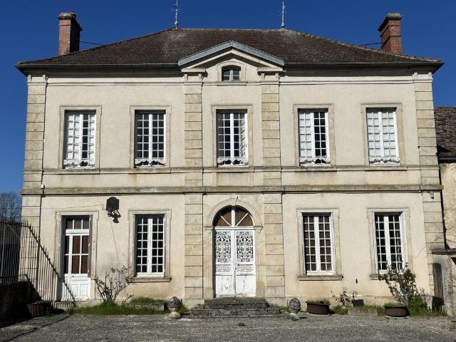 Maison 7 pièces 255 m²