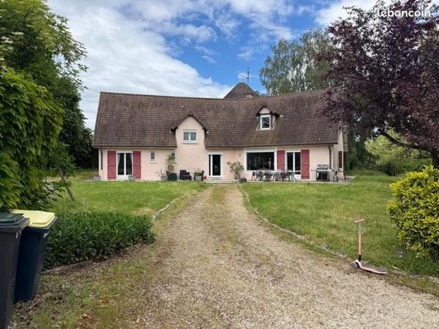 Maison 7 pièces 255 m²