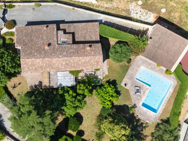 Maison 7 pièces 255 m²