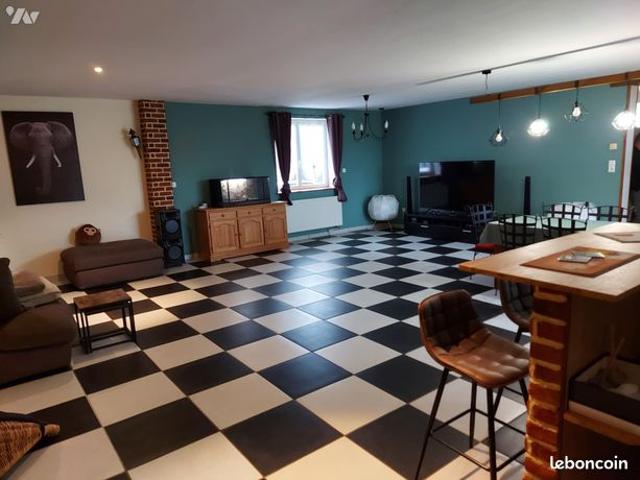 Maison 7 pièces 255 m²
