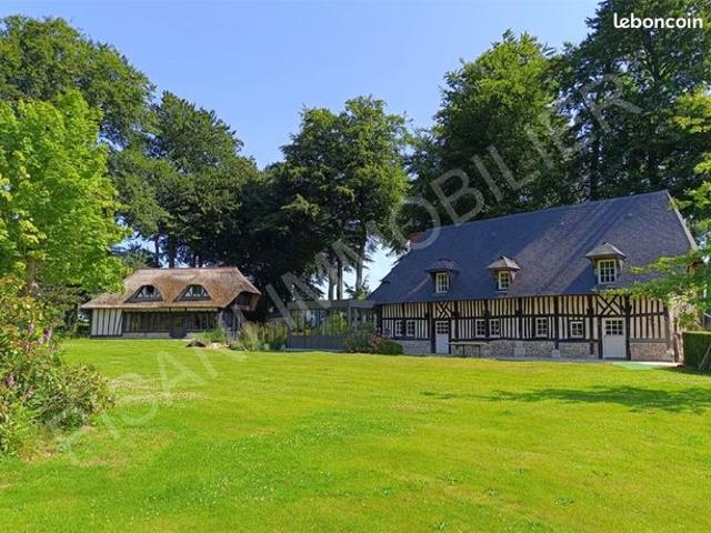 Maison 7 pièces 255 m²