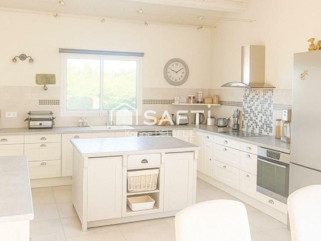 Maison 7 pièces 257 m²