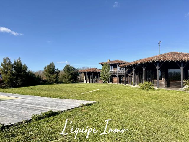 Maison 7 pièces 257 m²