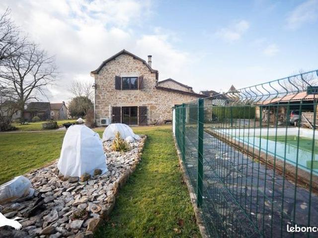 Maison 7 pièces 257 m²