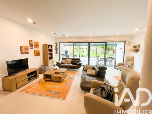 Maison 7 pièces 257 m²