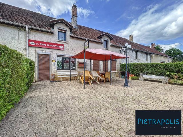 Maison 7 pièces 257 m²