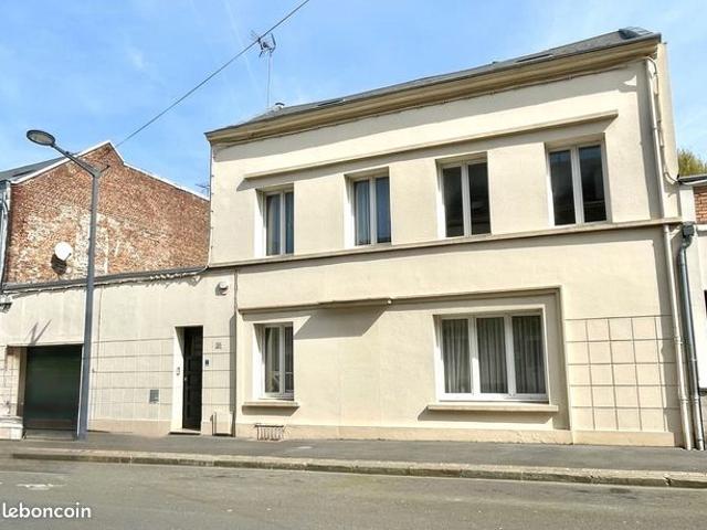 Maison 7 pièces 257 m²