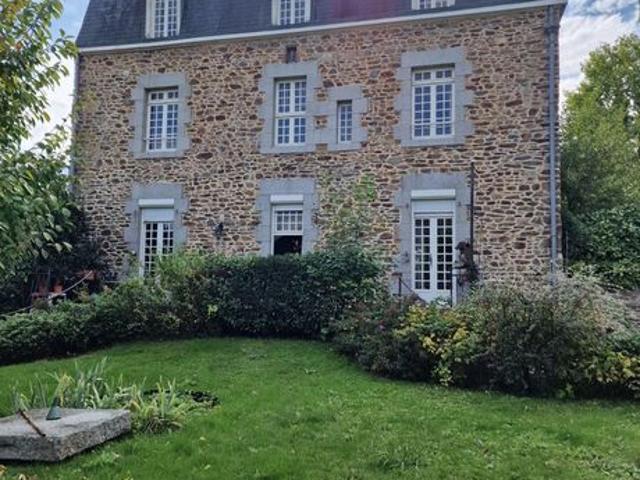 Maison 7 pièces 257 m²