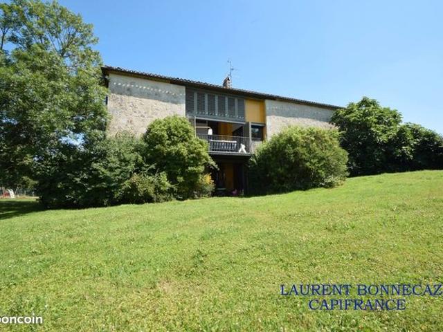 Maison 7 pièces 257 m²