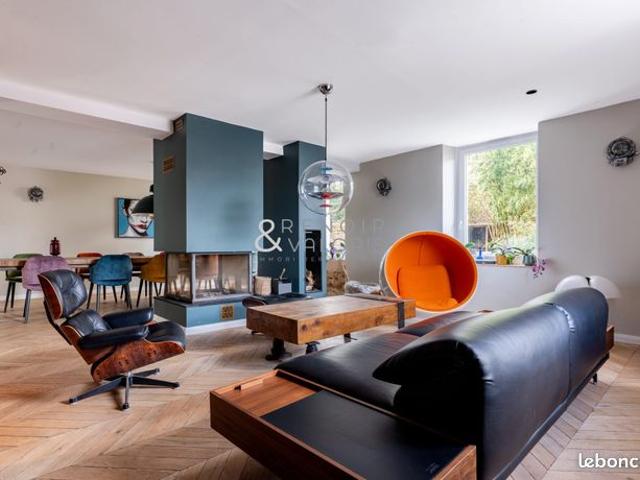 Maison 7 pièces 257 m²