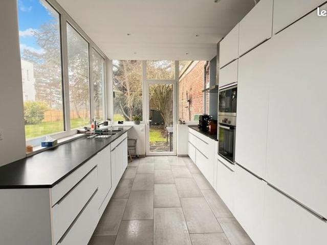 Maison 7 pièces 257 m²