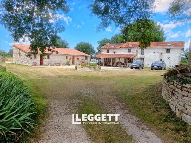 Maison 7 pièces 257 m²