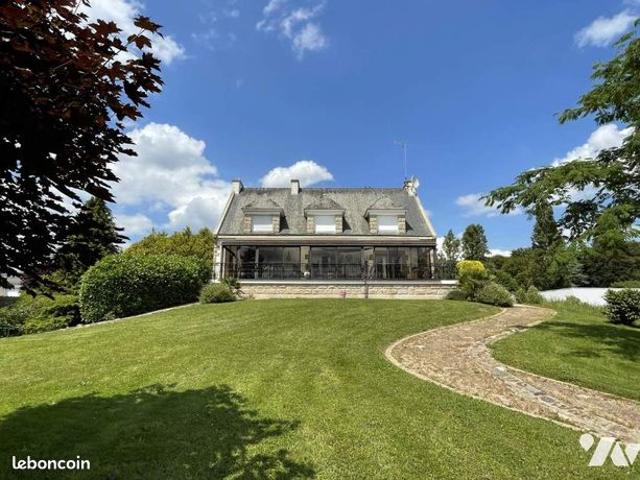 Maison 7 pièces 257 m²