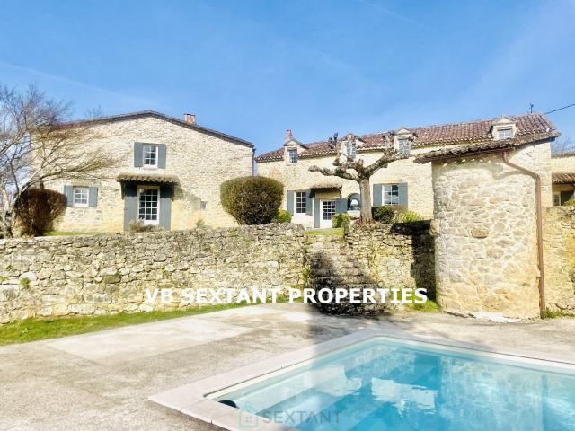 Maison 7 pièces 257 m²