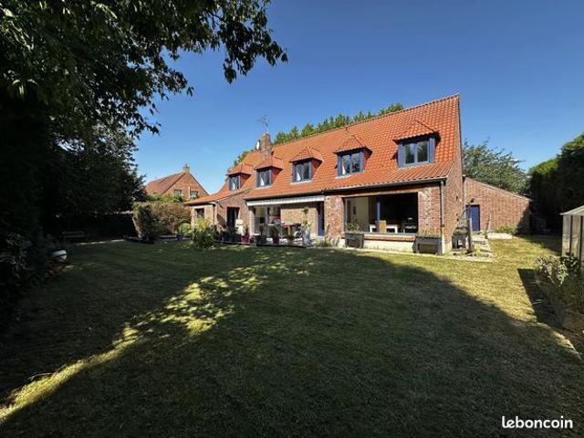 Maison 7 pièces 258 m²
