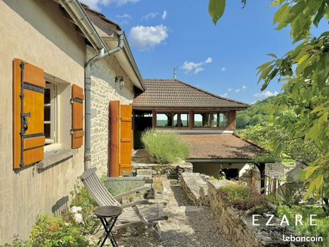 Maison 7 pièces 258 m²
