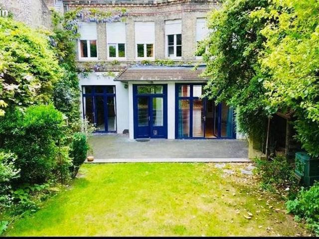 Maison 7 pièces 258 m²