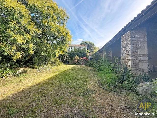 Maison 7 pièces 258 m²