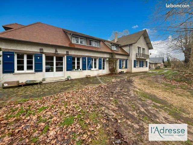 Maison 7 pièces 258 m²