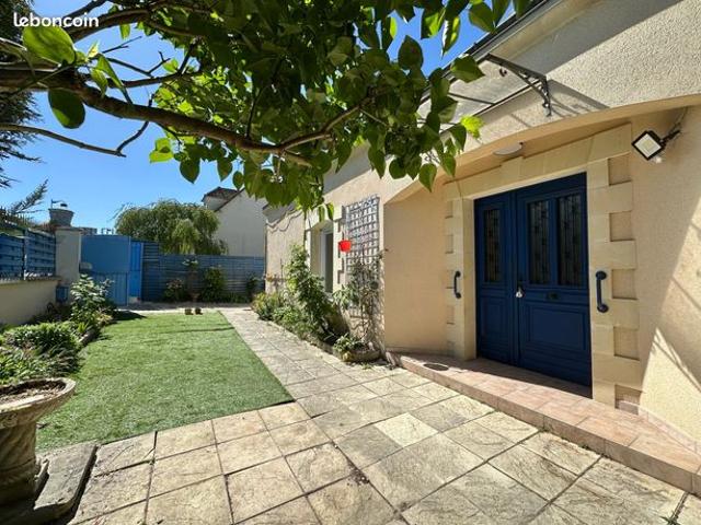 Maison 7 pièces 258 m²