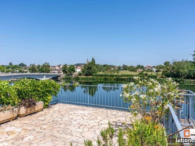 Maison 7 pièces 259 m²