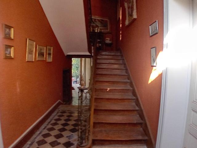 Maison 7 pièces 259 m²