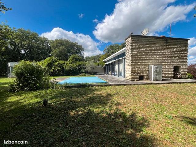 Maison 7 pièces 259 m²