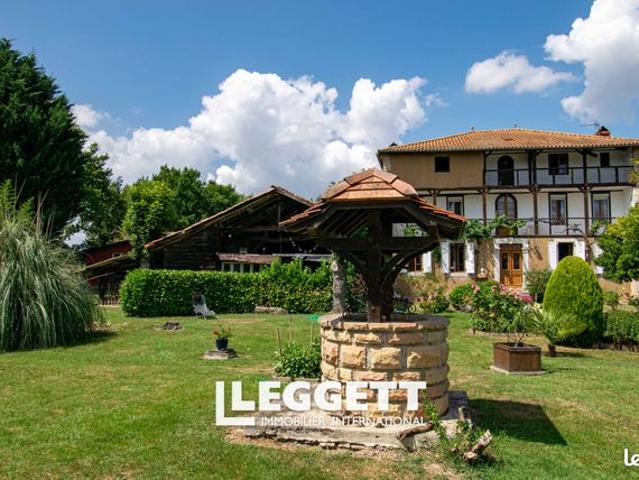 Maison 7 pièces 250 m²