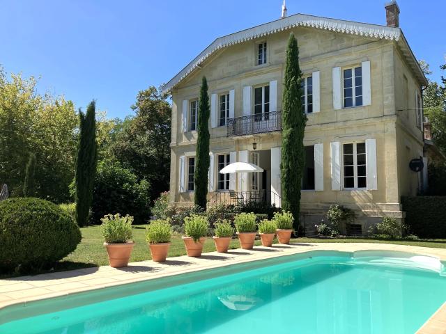 Maison 7 pièces 250 m²
