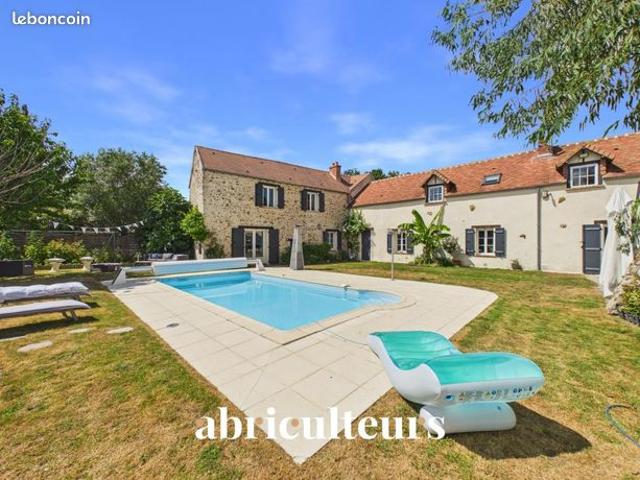 Maison 7 pièces 250 m²