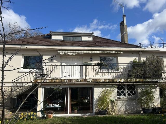 Maison 7 pièces 250 m²
