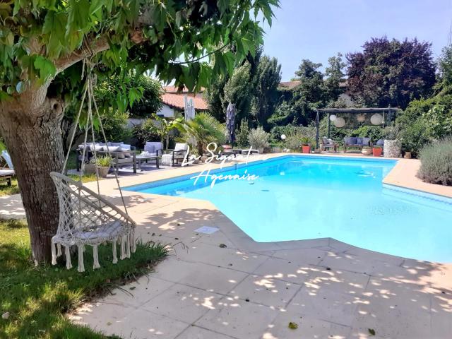 Maison 7 pièces 250 m²