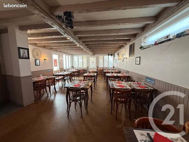 Maison 7 pièces 250 m²