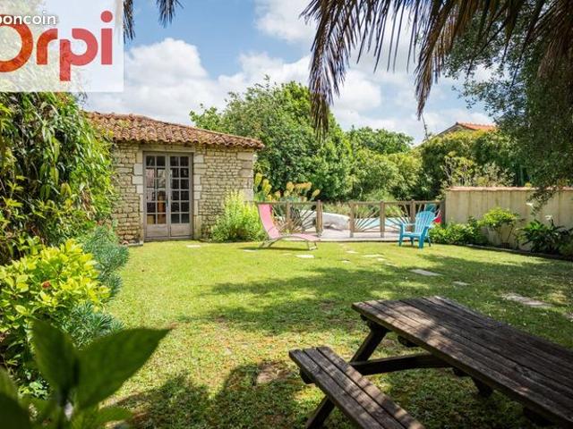 Maison 7 pièces 250 m²