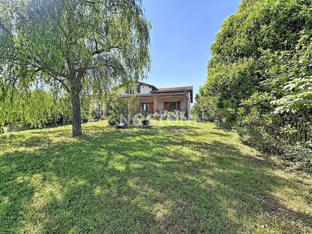 Maison 7 pièces 250 m²