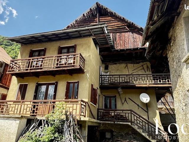 Maison 7 pièces 250 m²