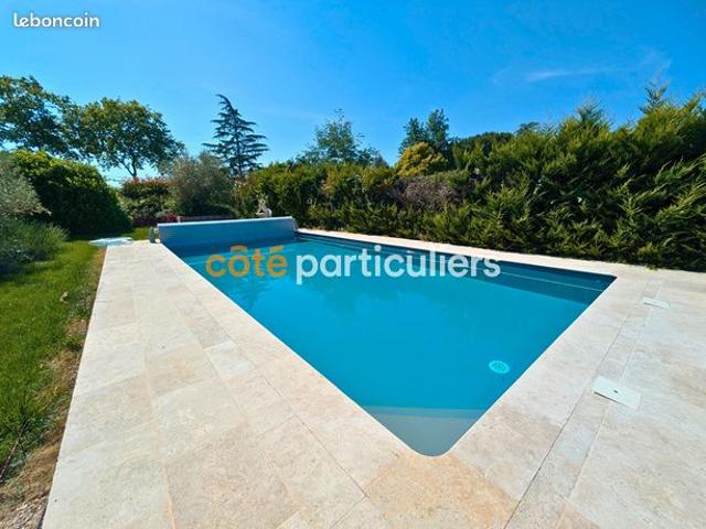Maison 7 pièces 250 m²