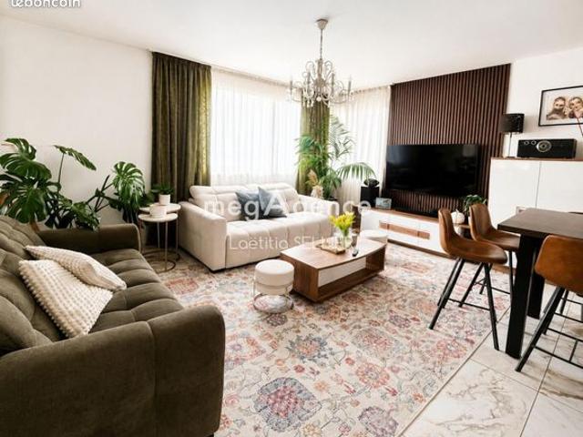 Maison 7 pièces 250 m²