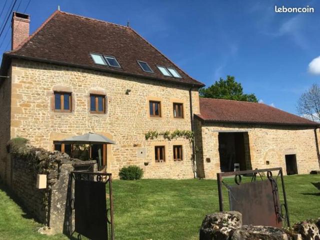 Maison 7 pièces 250 m²