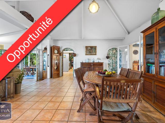 Maison 7 pièces 250 m²