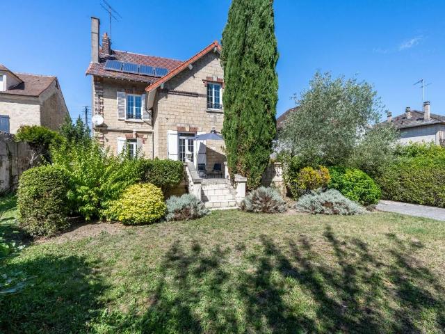 Maison 7 pièces 250 m²